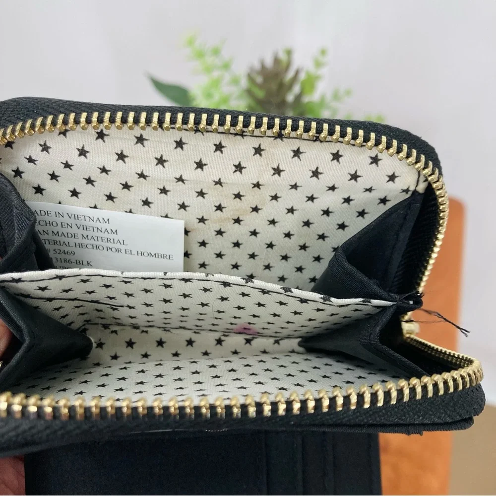 Black Wallet with Heart Shaped Hardware - Picture 6 of 10